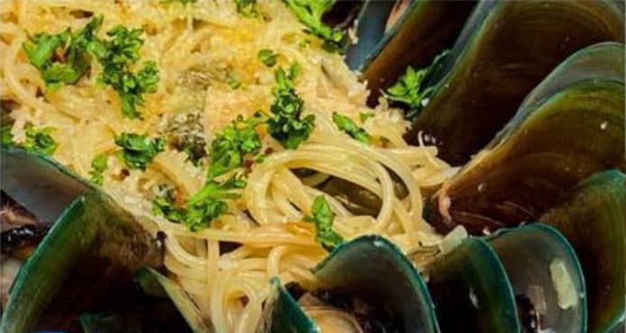 Mussels- Angel Hair (LUNCH DEAL)