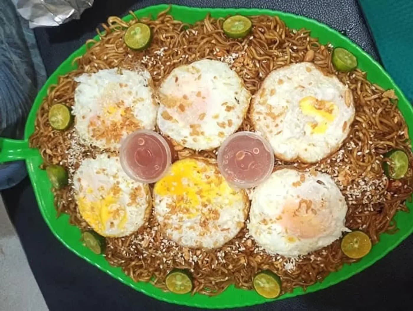 Mee Goreng with 6 Eggs