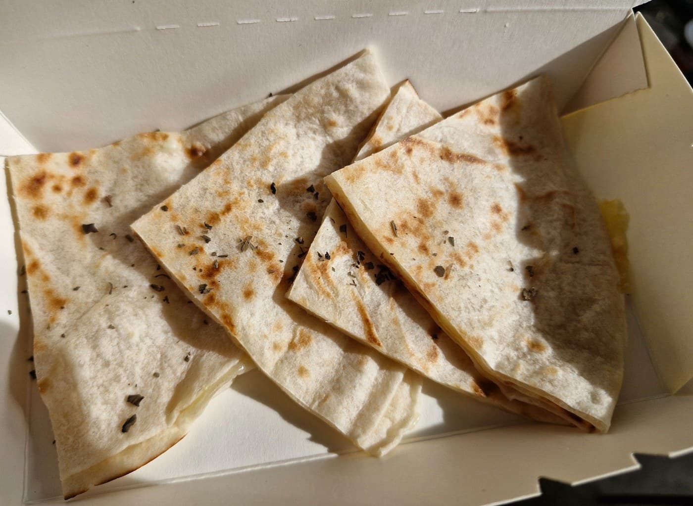 Cheesy Quesadilla (8 slices)