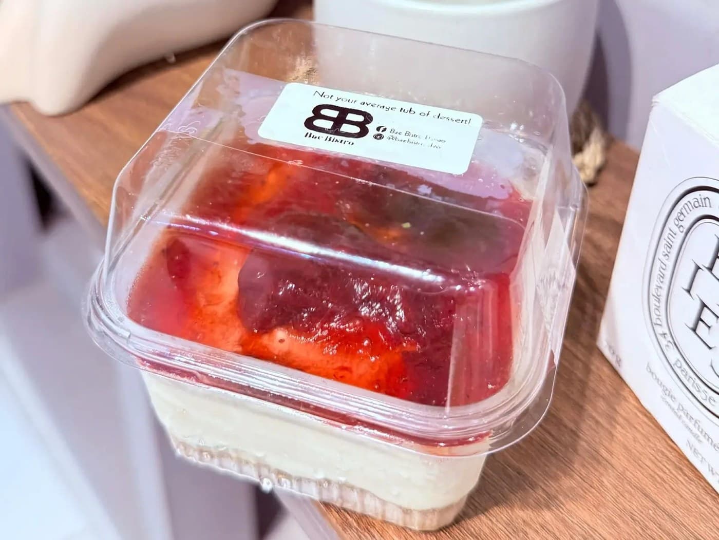 Strawberry cheesecake 250ml tub