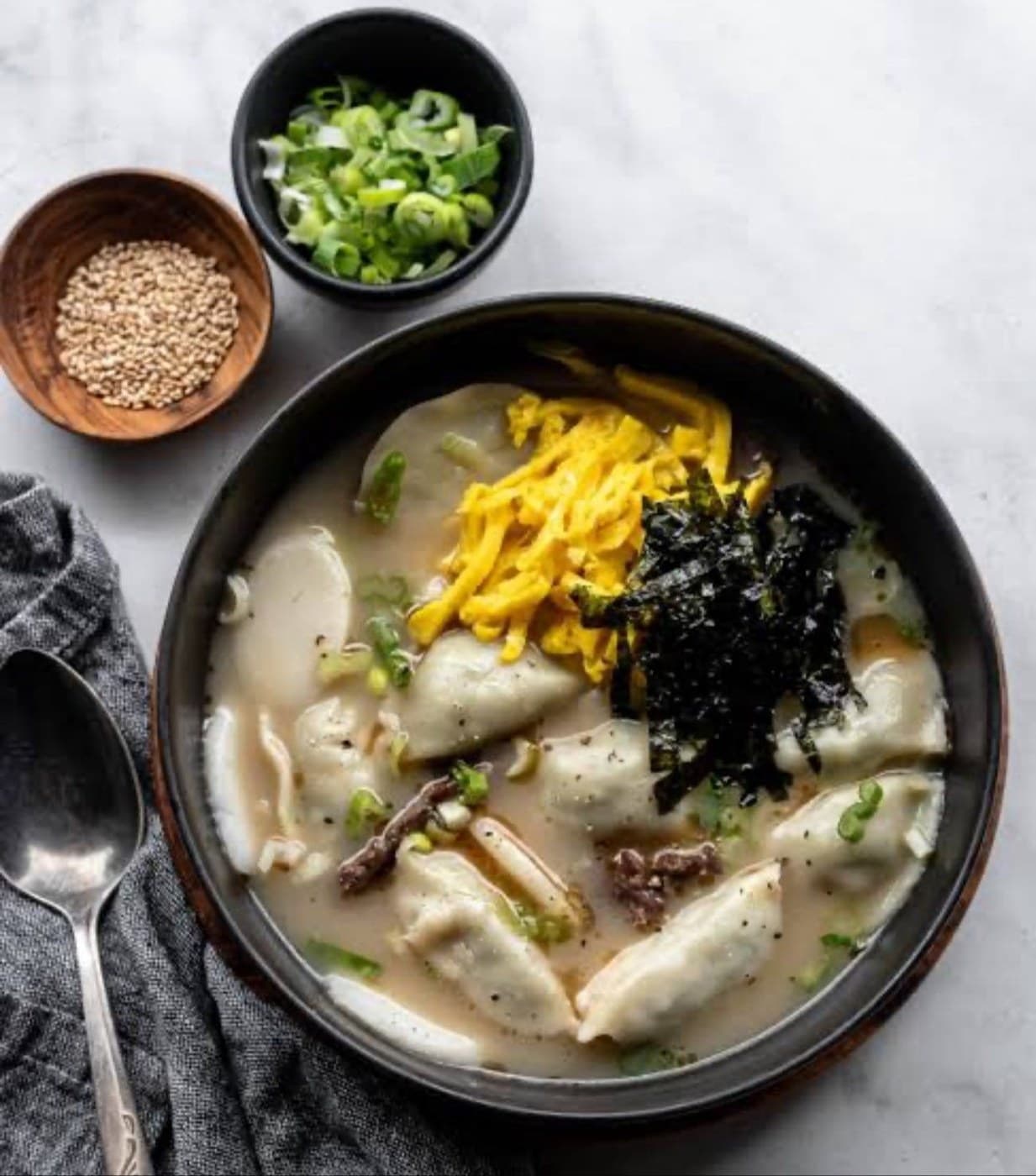 Tteok Mandu Guk