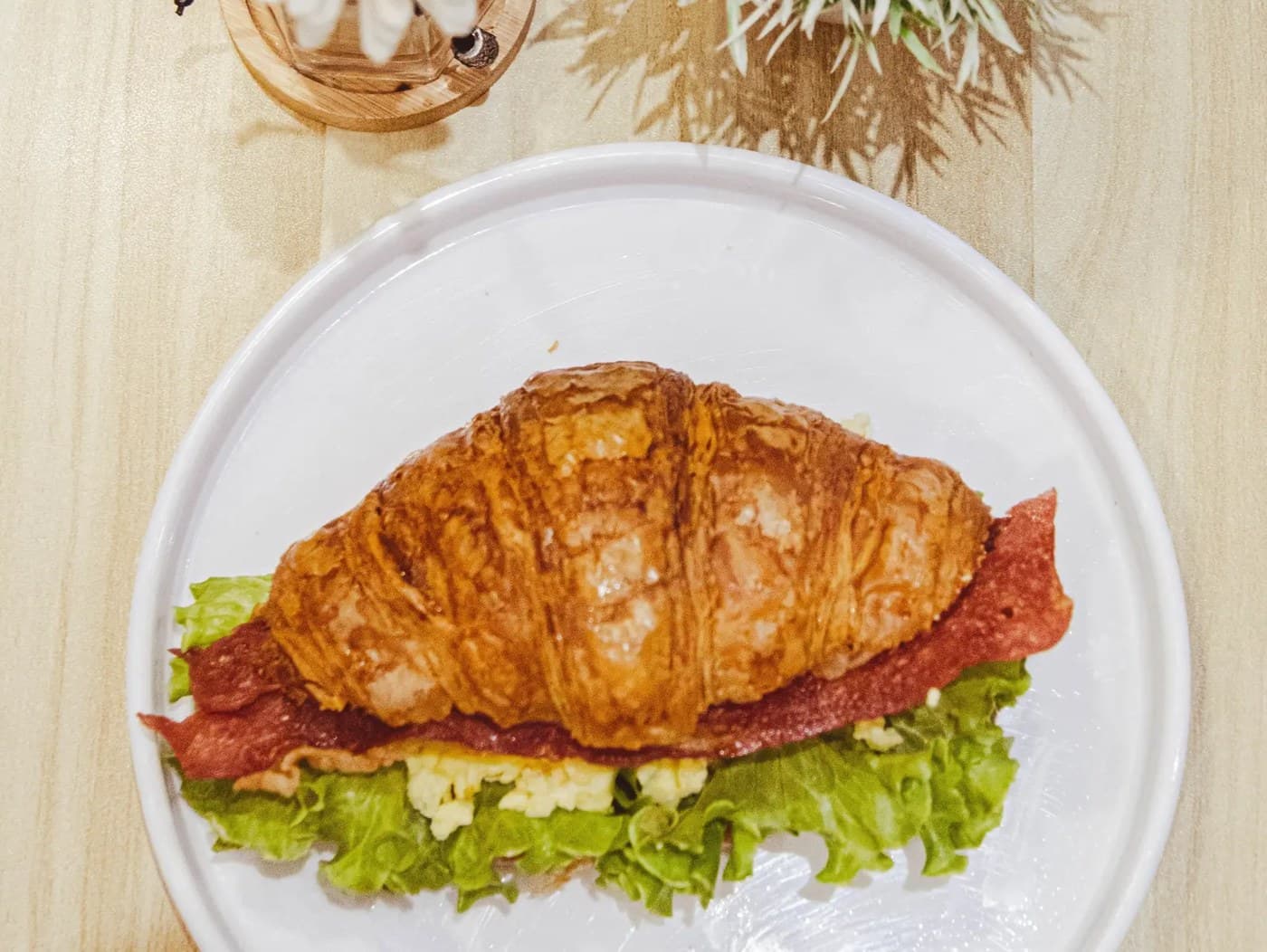 Bacon Croissandwich