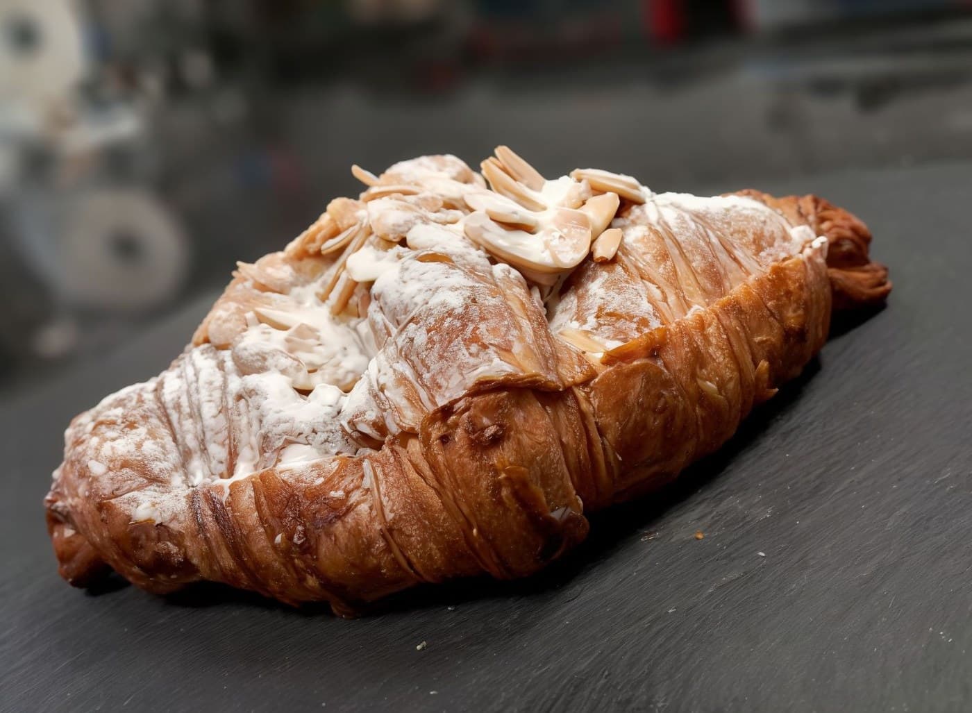 almonds croissant