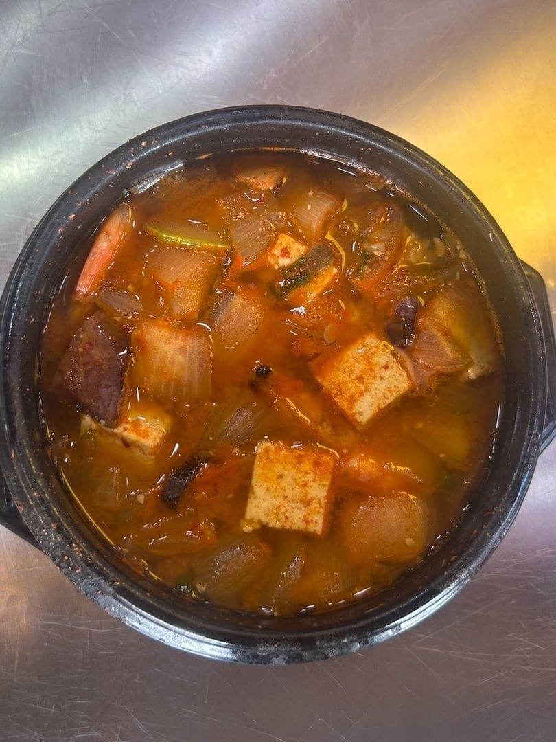 Seafood soybean stew