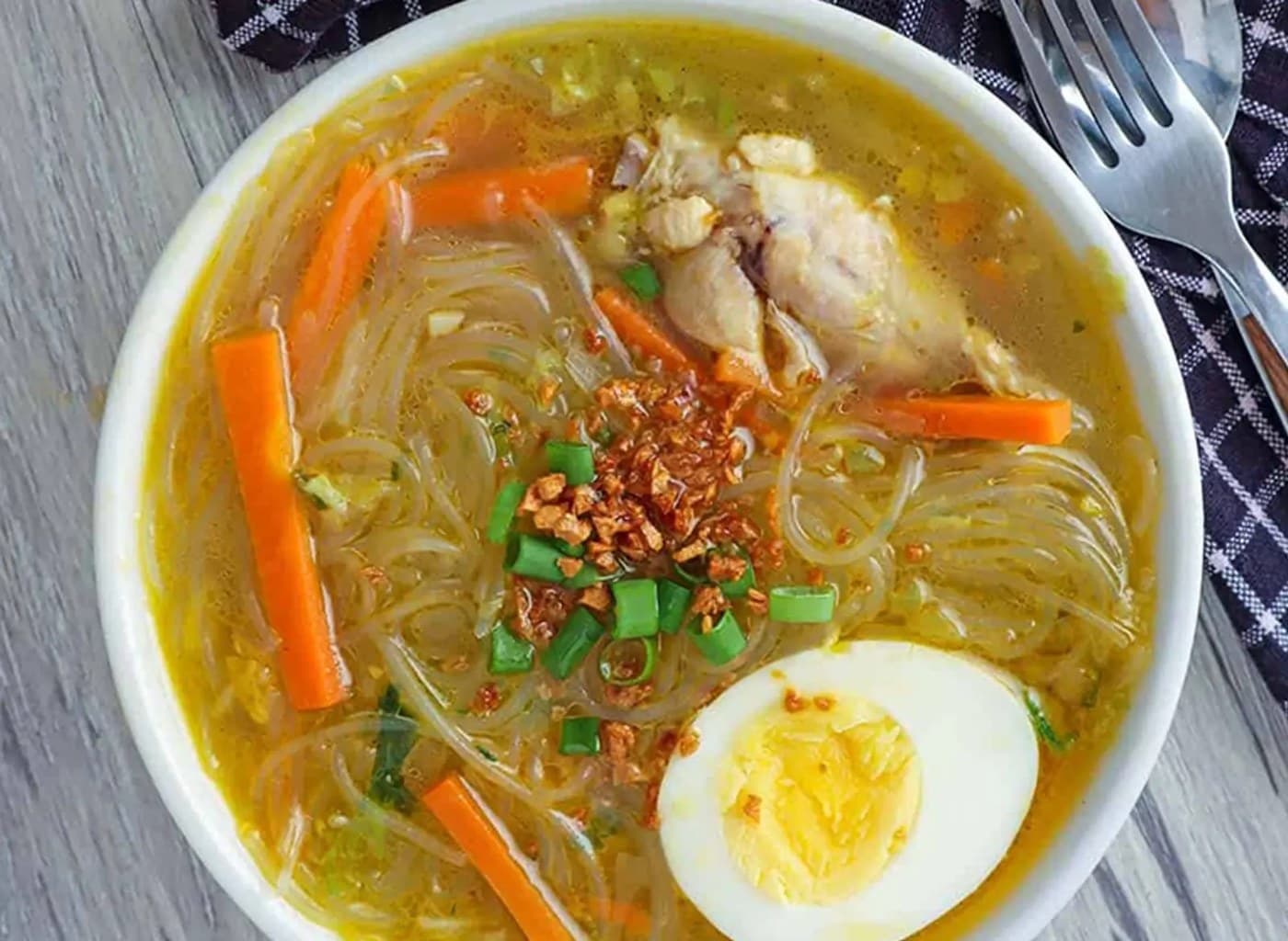 Sotanghon Soup