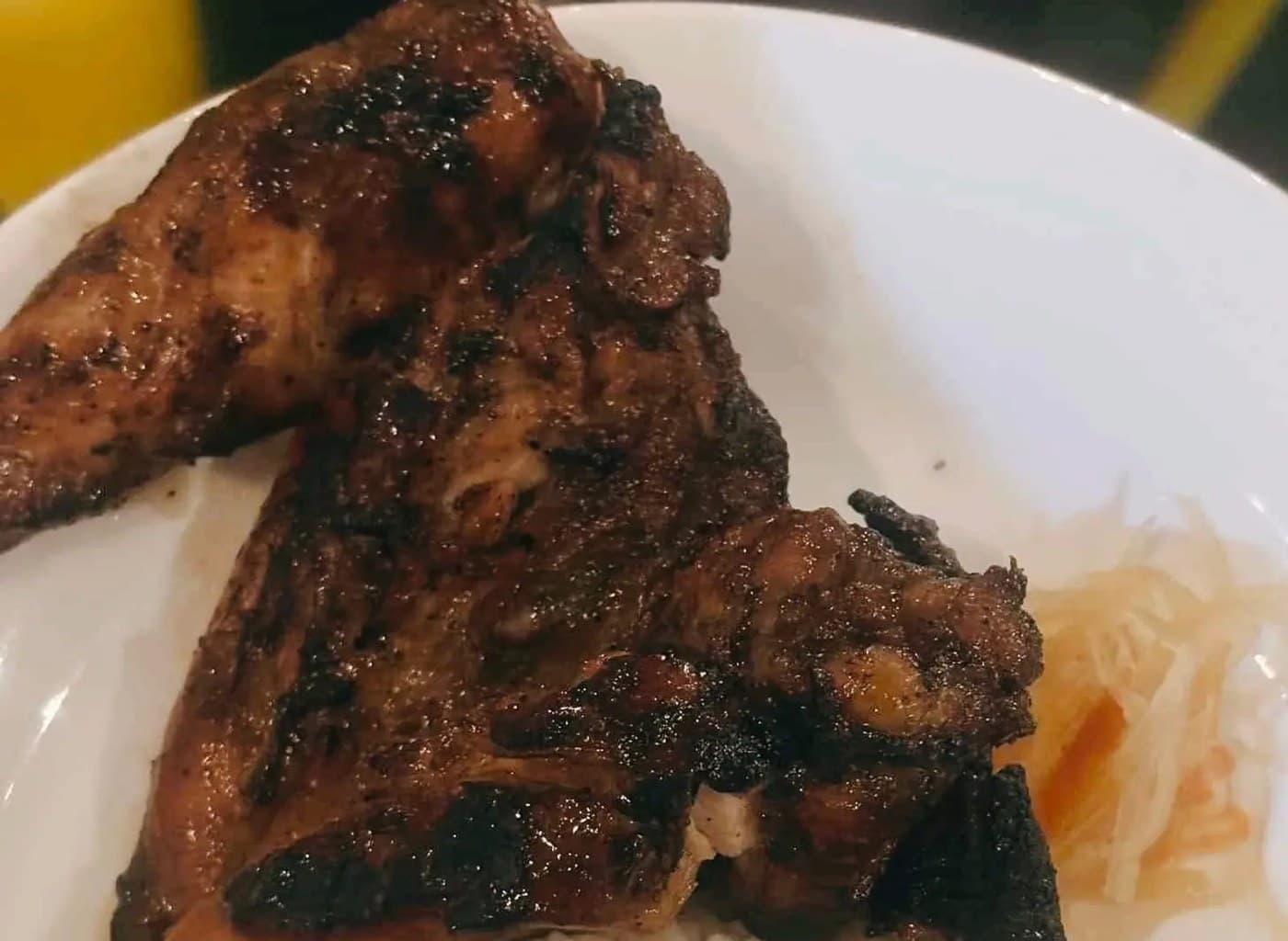 Yaka's Forte Chicken BBQ Pecho