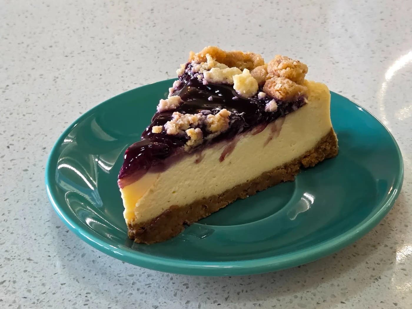 Blueberry Crumble Cheesecake
