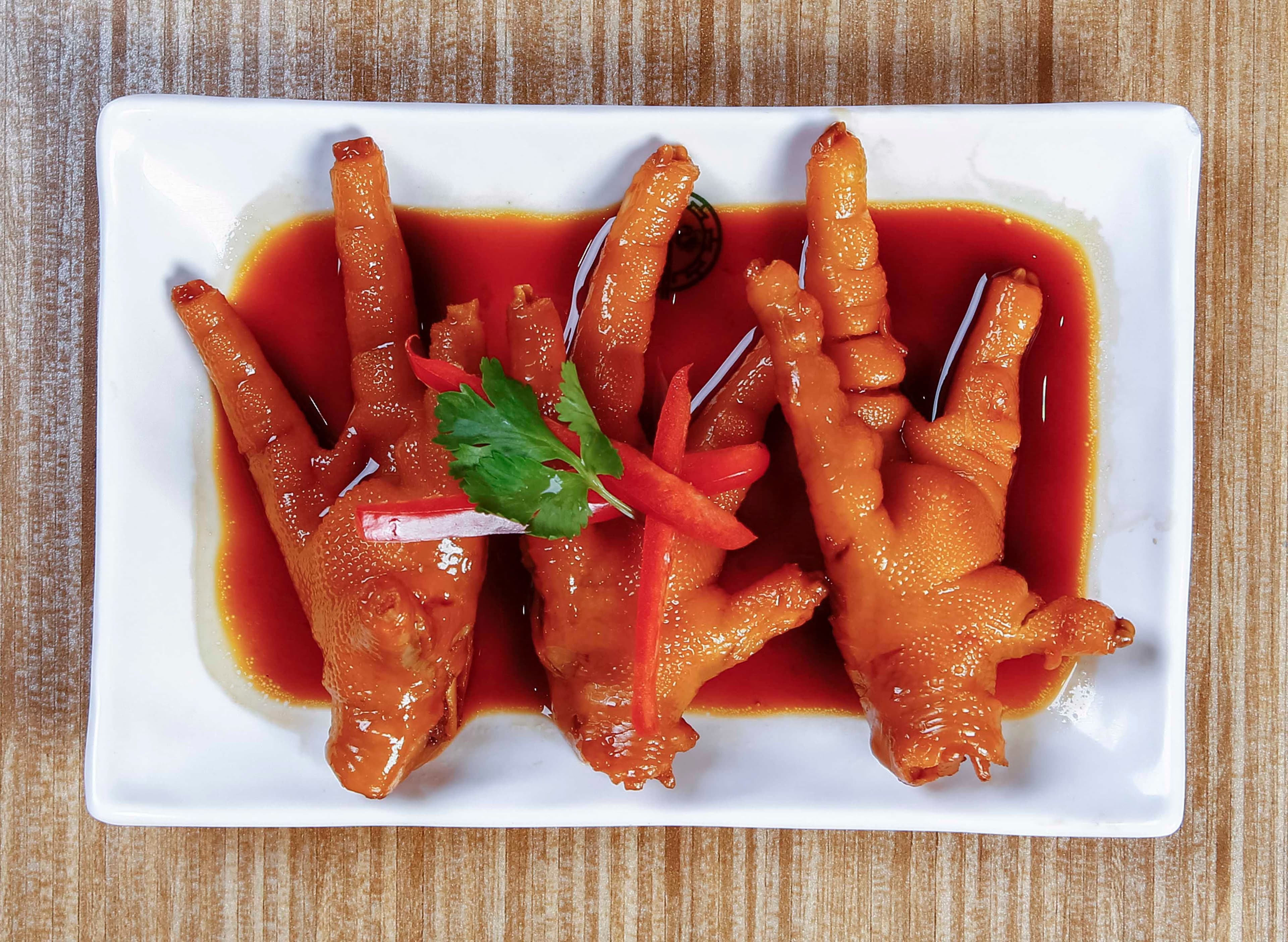 Braised Chicken Feet with Abalone Sauce