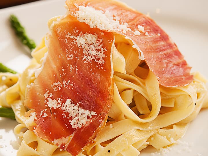 Tagliatelle con tartufo