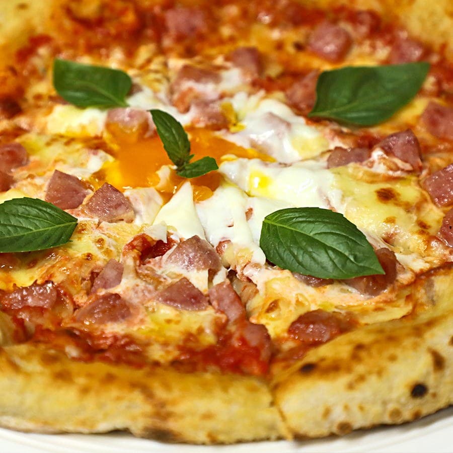 Midnight Breakfast Pizza