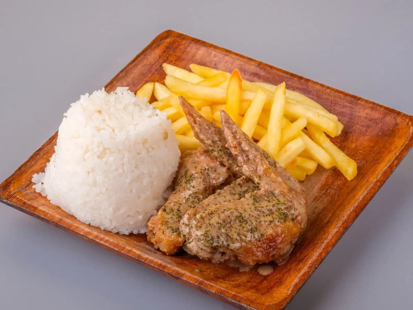 3C (3pcs wings with rice and fries)