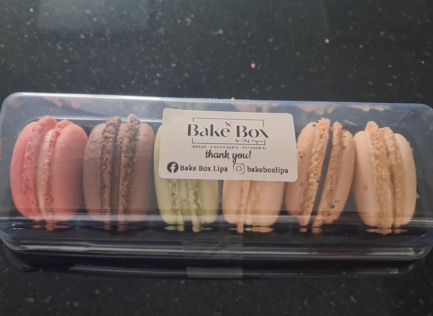 French Macarons 6pcs