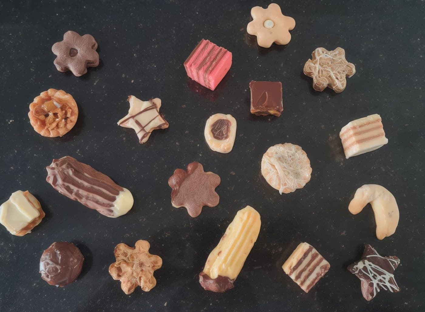 Petit Four 100g.