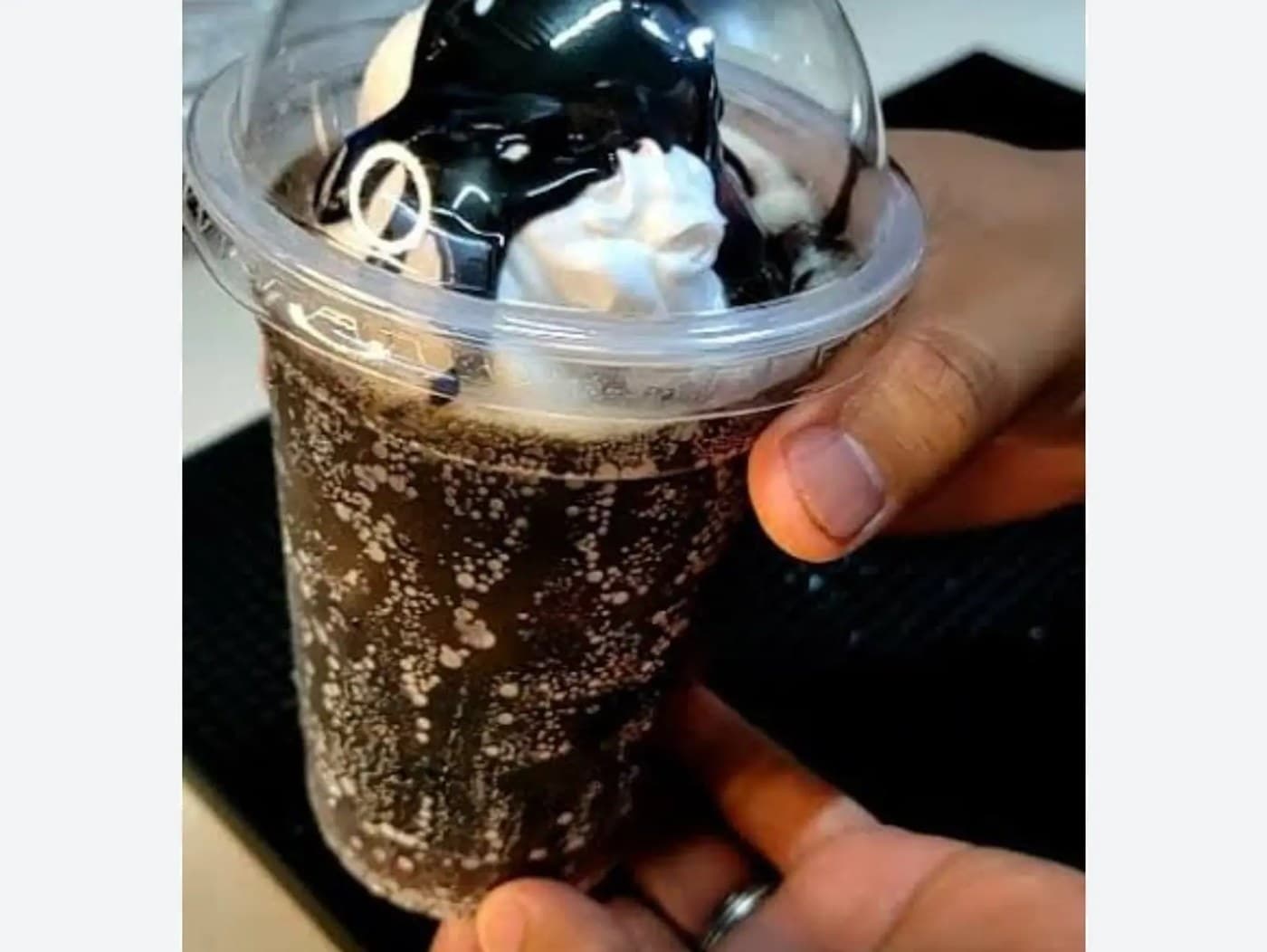 Coke float (12oz)