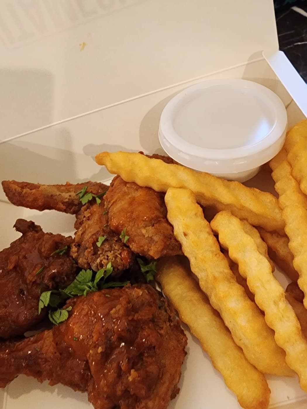 Buffalo Wings & Fries