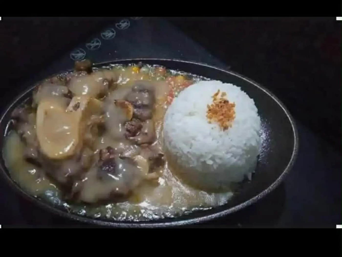 Sizzling Beef Bulalo Bites with Iced Tea