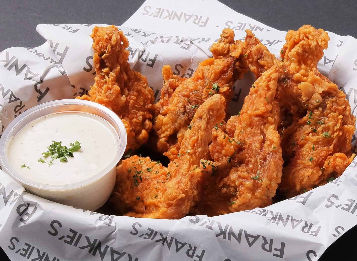 Frankie's Classic Buffalo Regular Wings