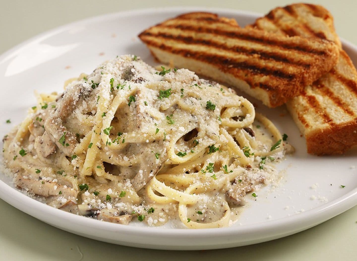 Truffle Mushroom Linguine