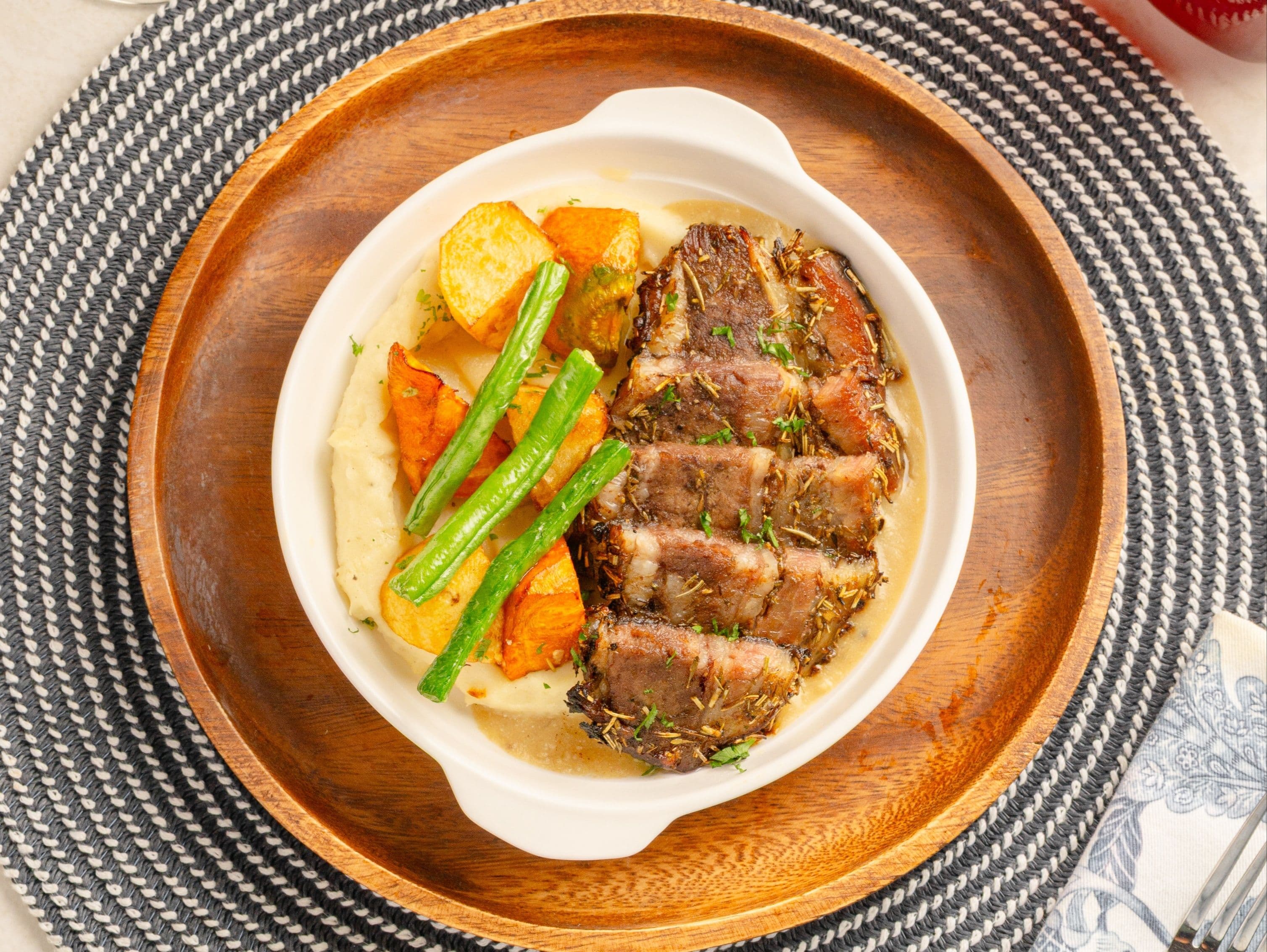 Roast Beef Belly with Mushroom Cream Sauce