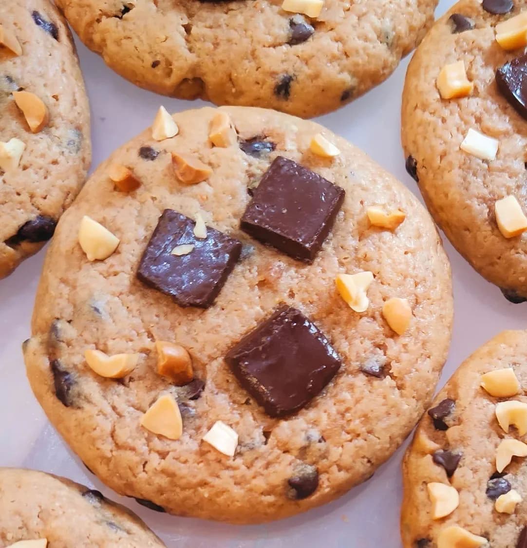 Chocolate Chip Peanut Butter Cookie