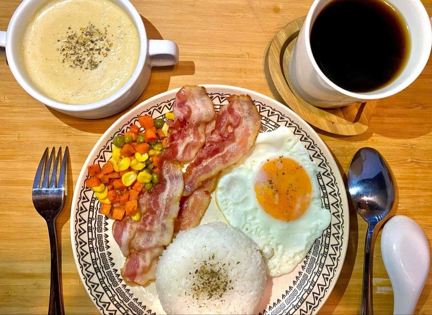 Rctorant Nicafae Bistro — Homes.ph Restaurant